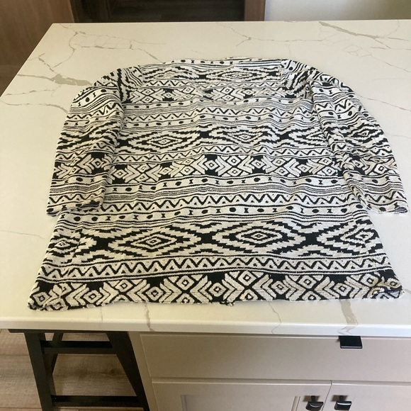 Women American eagle open front cardigan sweater Aztec white cream black m - Picture 2 of 7